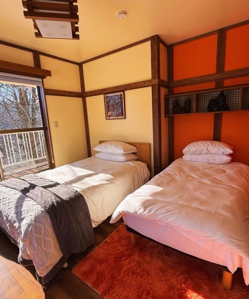 aroha Nui Myoko house bedroom