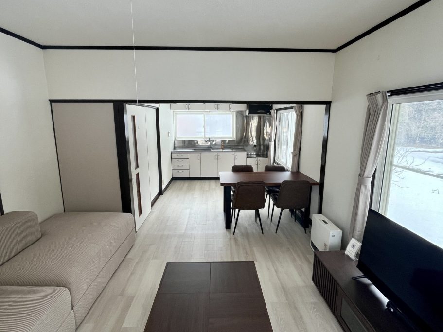 koguma chalet myoko lounge